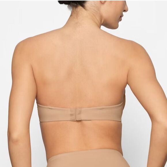 SKIMS SMOOTHING INTIMATES STRAPLESS BRA 34A NWT - Picture 5 of 13